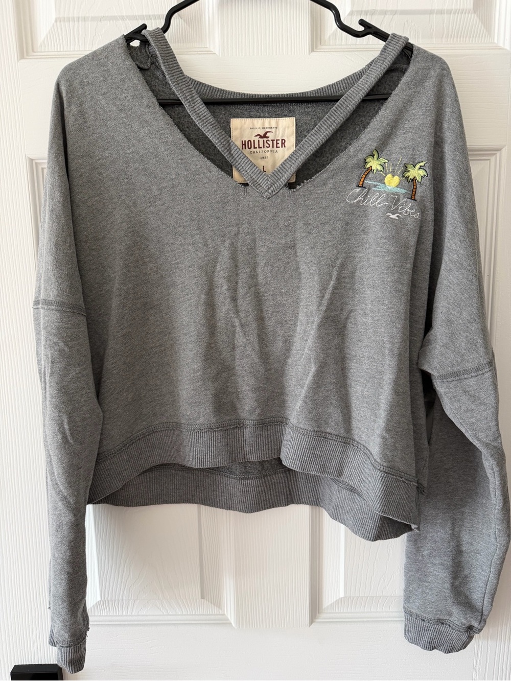 Hollister Gray Cropped V-Neck Sweatshirt with Palm Embroidery